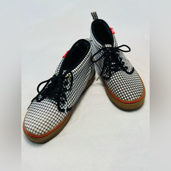 Vans Chukka Boot Sneakers Men Size 8.5 Women Size 10 - Picture 1 of 9